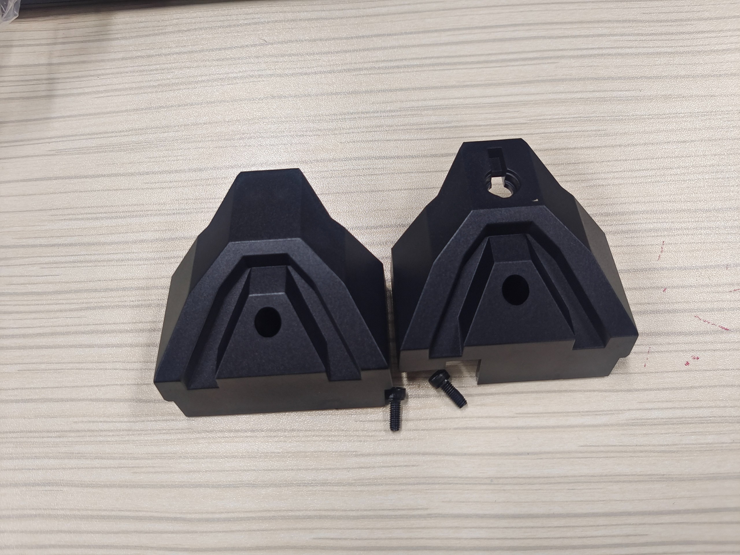 G3 Задняя пробка слева и справа